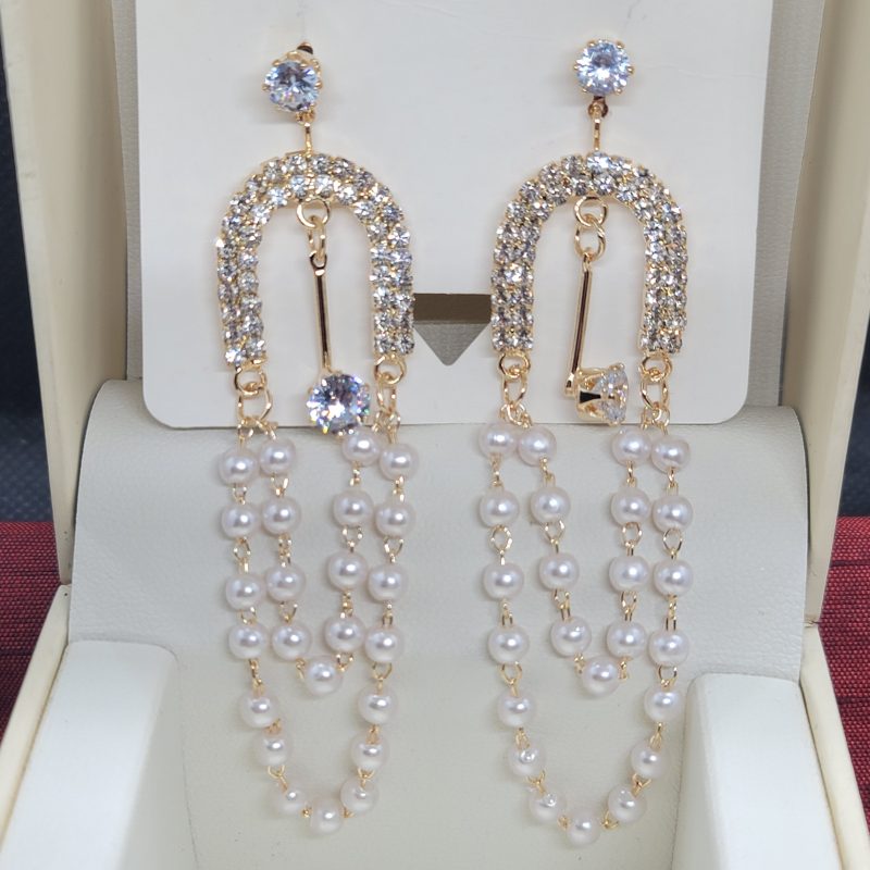 Pearl Earring