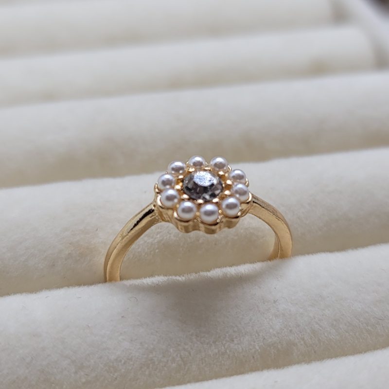 Pearl Ring With Stone - Image 2