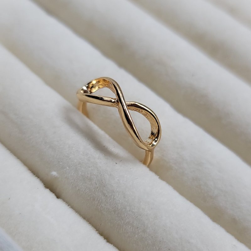 Golden Infinite Loop Ring