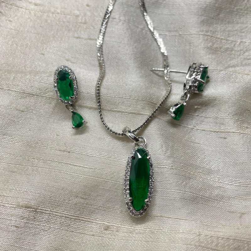 Emerald Necklace - Image 2